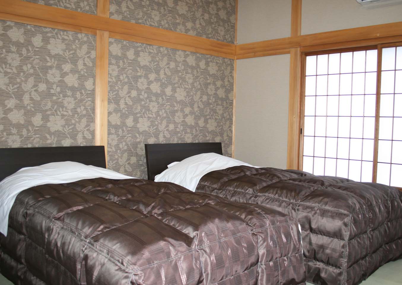 やわた　さくら邸　施設写真1