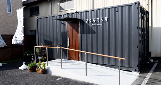 お別れ待合スペースで心ゆくまでお見送りする空間をご用意